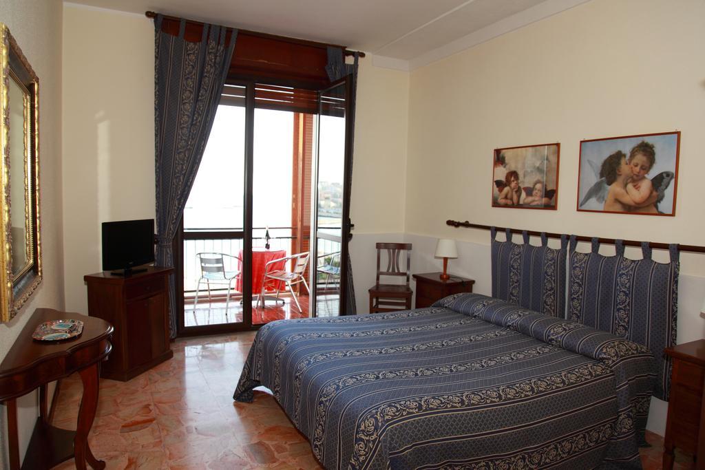 B&B Ortigia Sea View 시라쿠사 객실 사진